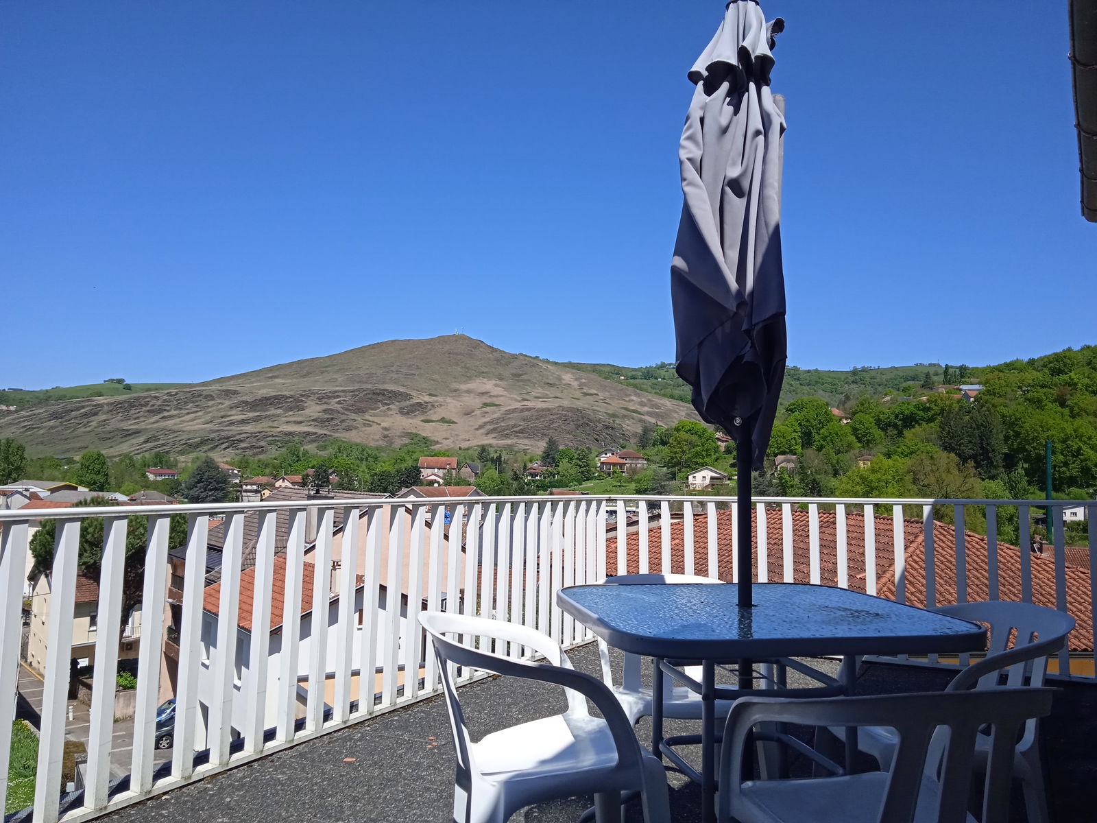 Ganz Haus Firmi 250811