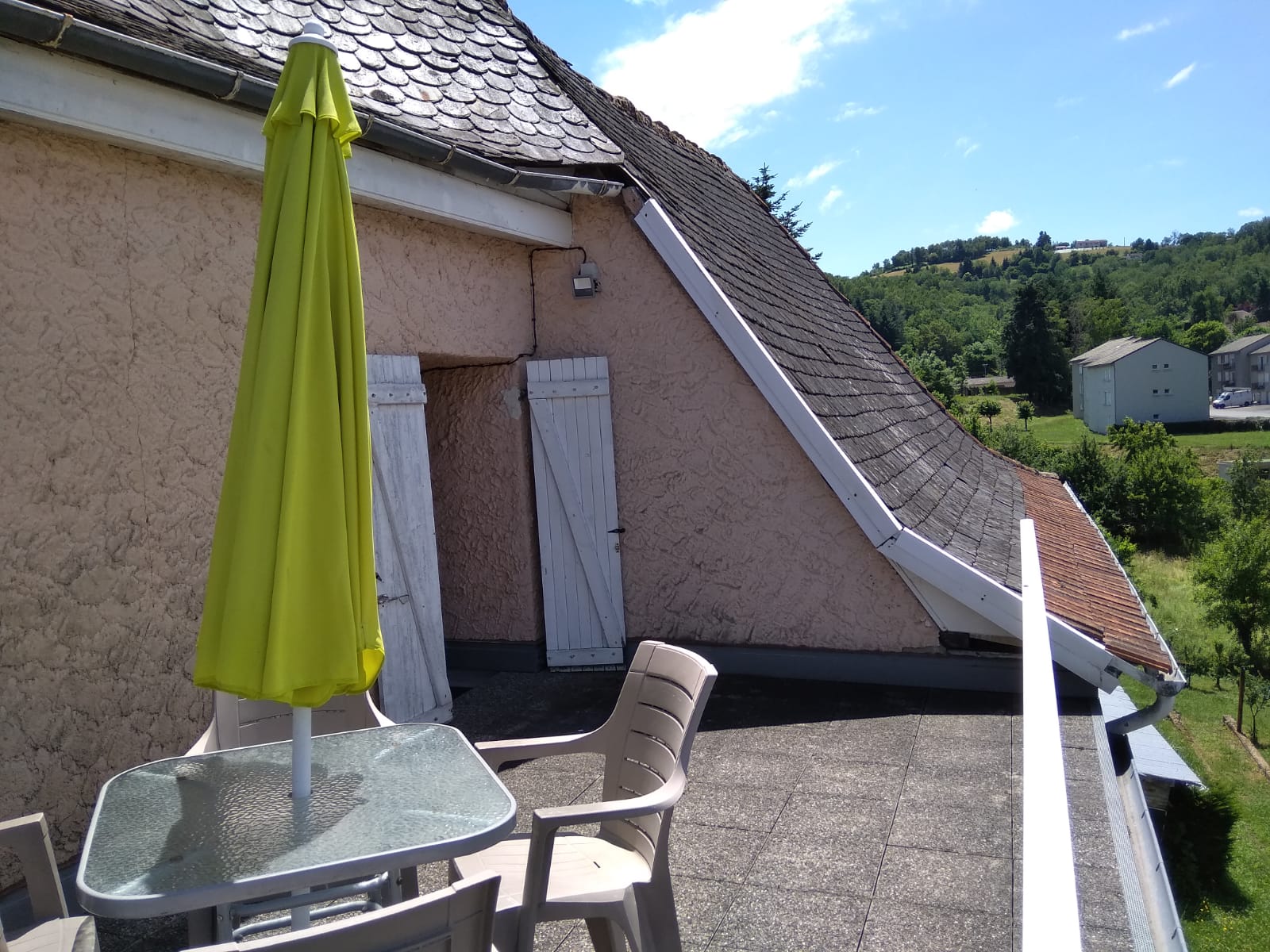 Ganz Haus Firmi 250811