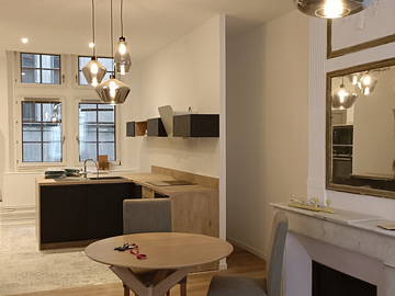 Roomlala | Schitterende historische wijk met 2 kamers