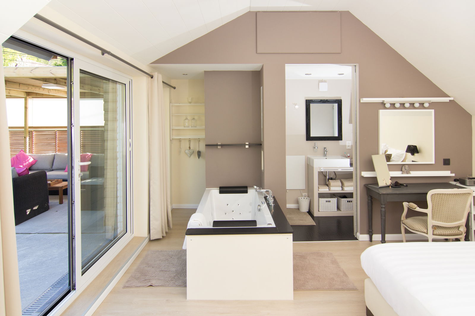 Unabhängiges Studio Lasne 260259