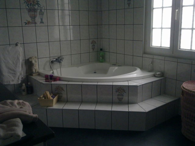 Kolokation Hermes 25528