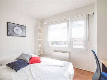 Roomlala | Schönes Helles Zimmer – 13m² – ST42