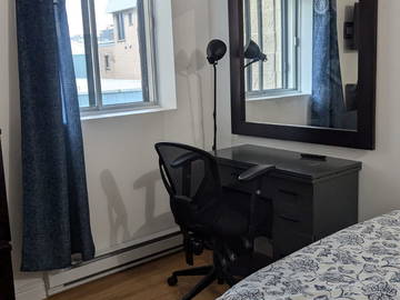 Roomlala | Schönes möbliertes Zimmer zu Hause in Brossard