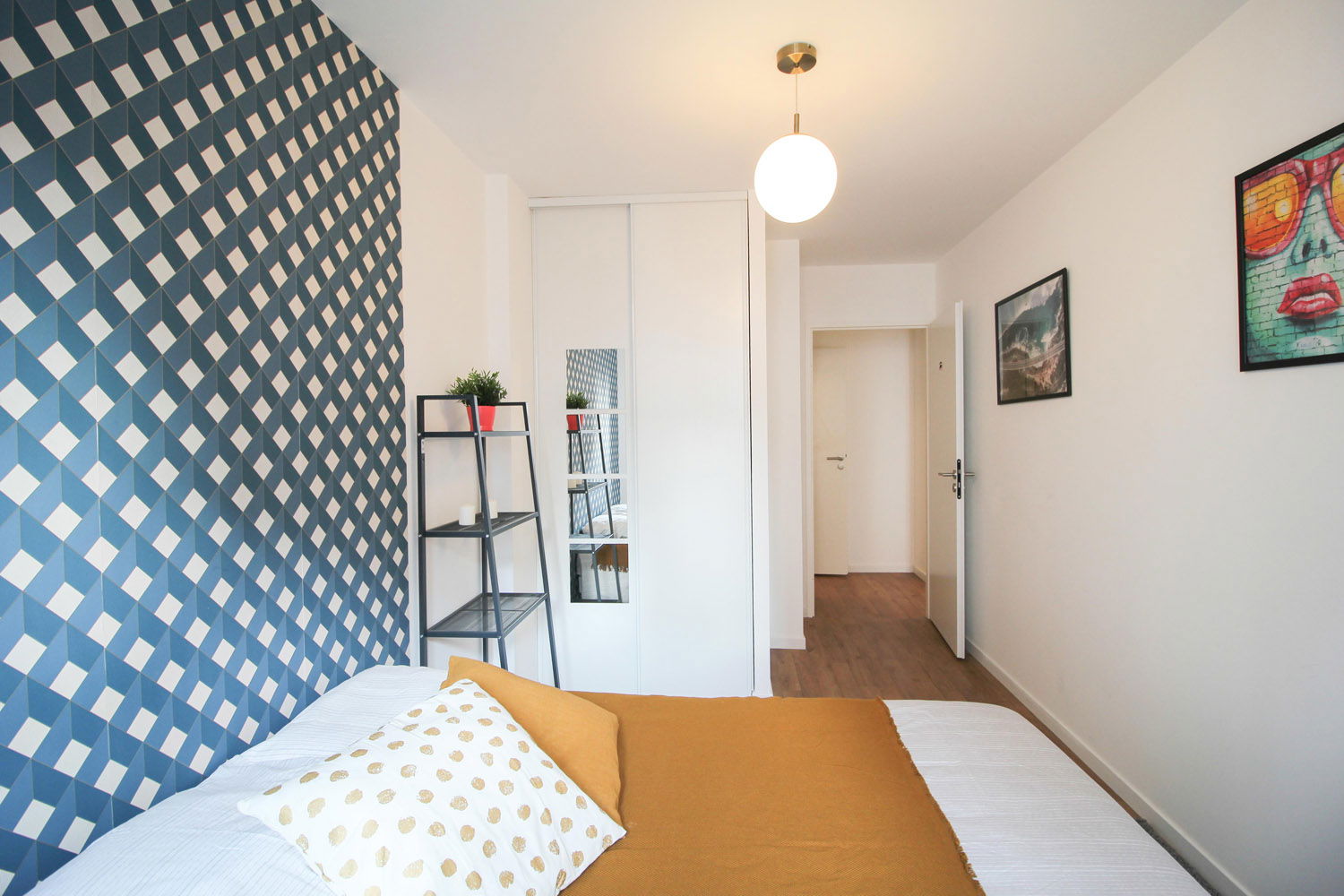 Kolokation Clichy 264924