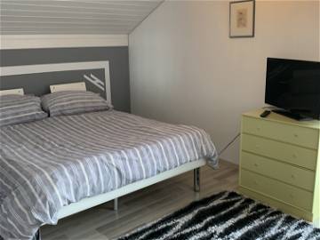 Roomlala | Schönes Zimmer in Luxuswohnung, sehr ruhig,