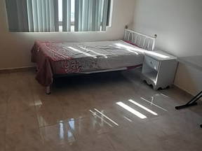 Large room for rent with closet,