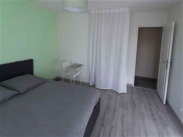 Roomlala | Se alquila amplia habitación en pabellón