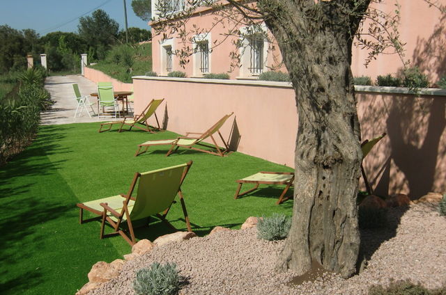 Estudio Independiente Fréjus 47124
