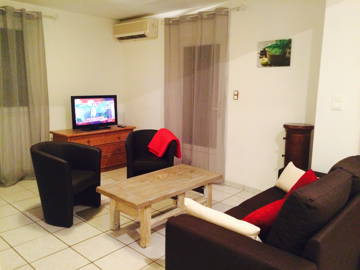 Roomlala |  Se Alquila Apartamento Planta Baja Villa