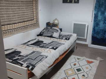 Roomlala | Se alquila habitación en casa de residente en residencia nueva y segura