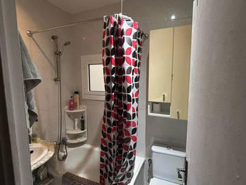 Colocation à louer à El Prat De Llobregat - photo 5 : salle de bain-5