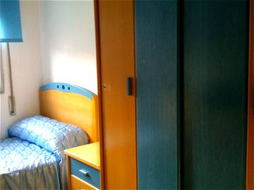 Roomlala | Se Alquila Habitación En Sant Boi