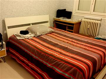 Roomlala | Se alquila piso F4 ​​de 2 dormitorios cerrado amueblado.