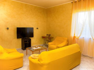 Entire Home Molise 198796-7