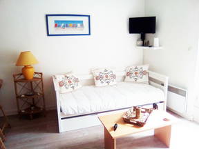 Seaside Apartment 200m Wifi Beach, Near Shipyards