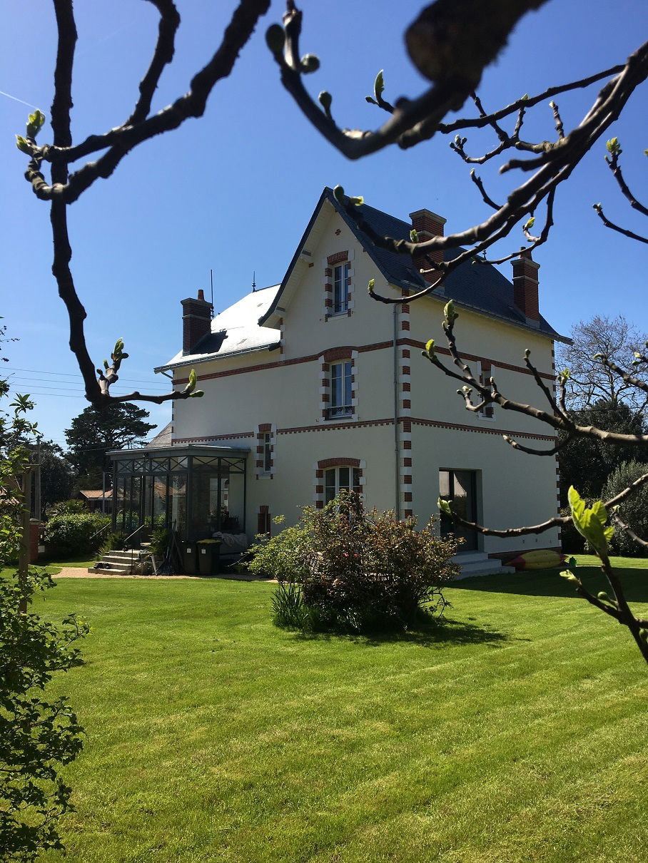 Oberoende Studio Pornic 256440