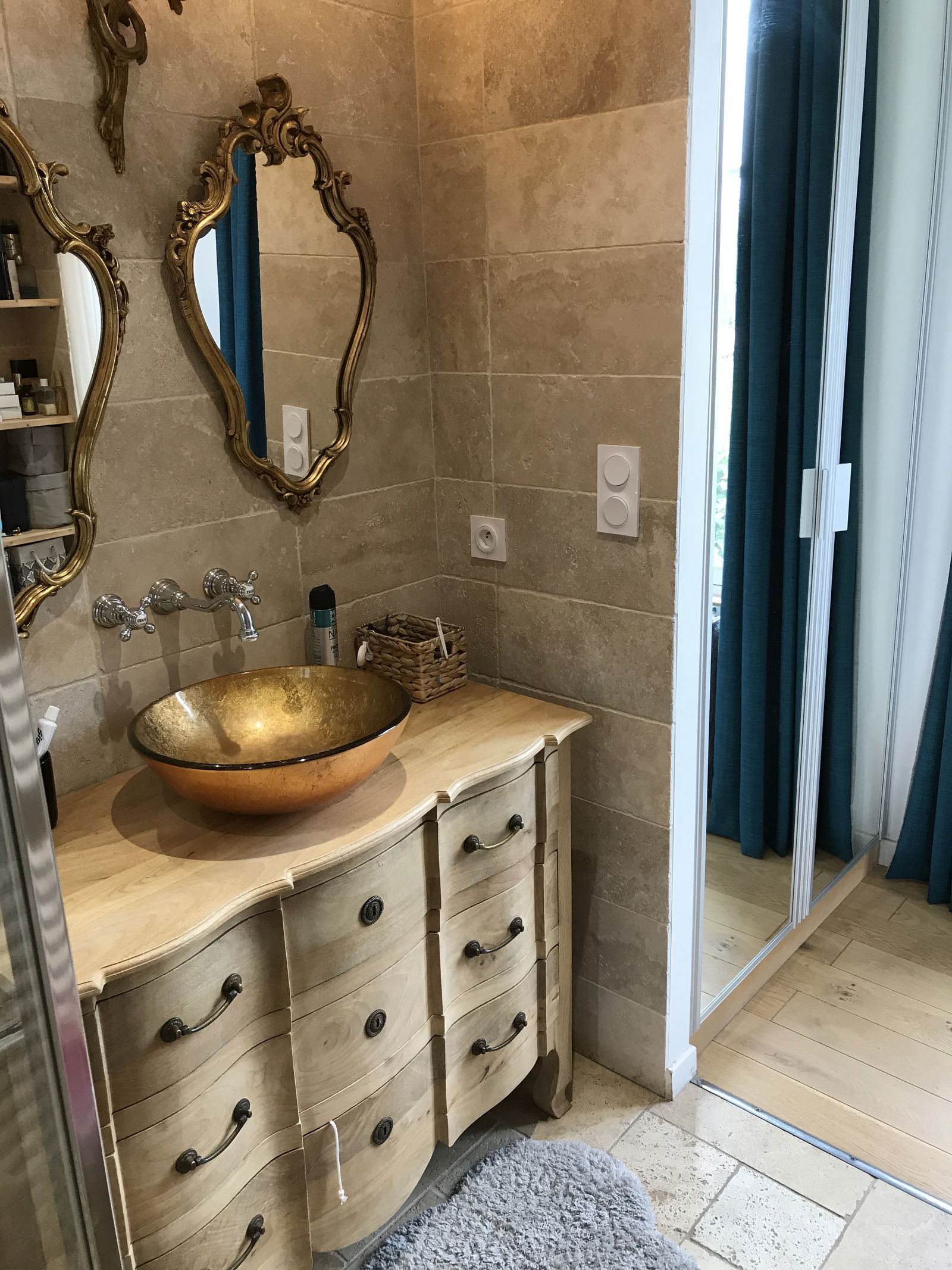 Oberoende Studio Pornic 256440
