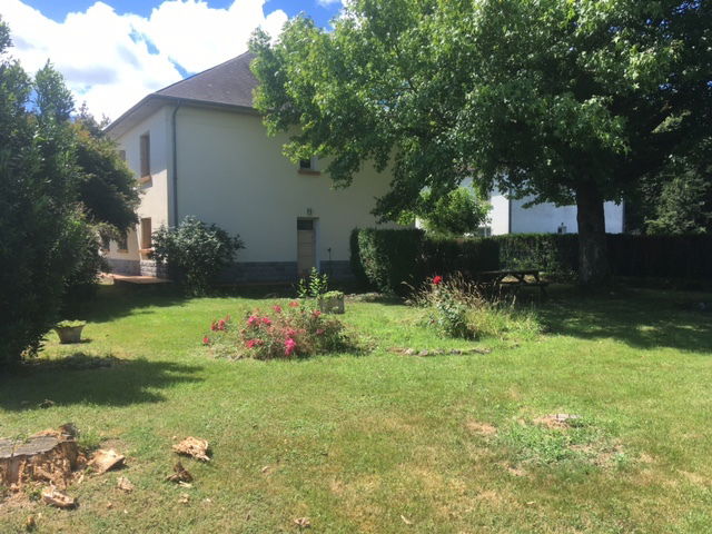 Entire Home Précilhon 250236