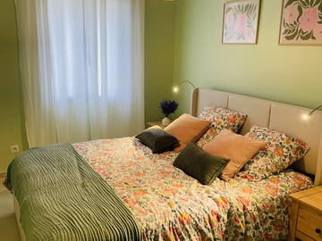 Entire home for rent in Maubec - photo 9 : Bedroom-9
