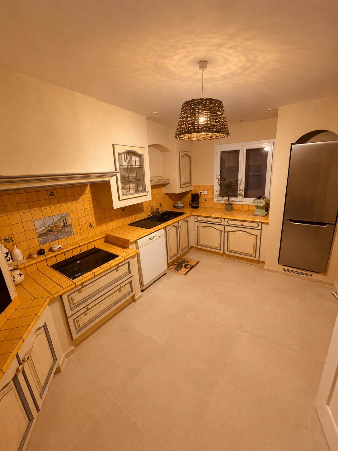 Entire Home Maubec 677148