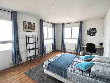 Roomlala | Sehr Großes, Helles Zimmer – 22 M² – PA39