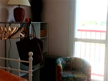 Roomlala | Sehr helles Zimmer mit Balkon