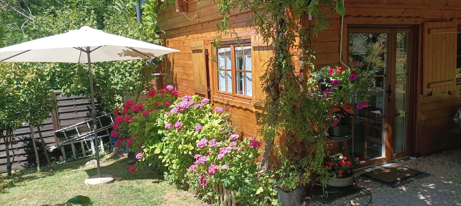 Hela Huset Lugrin 135857