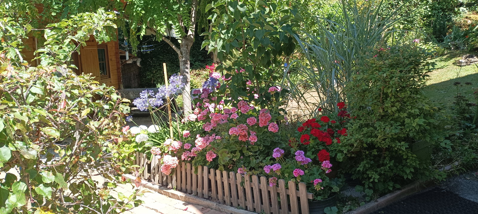 Hela Huset Lugrin 135857