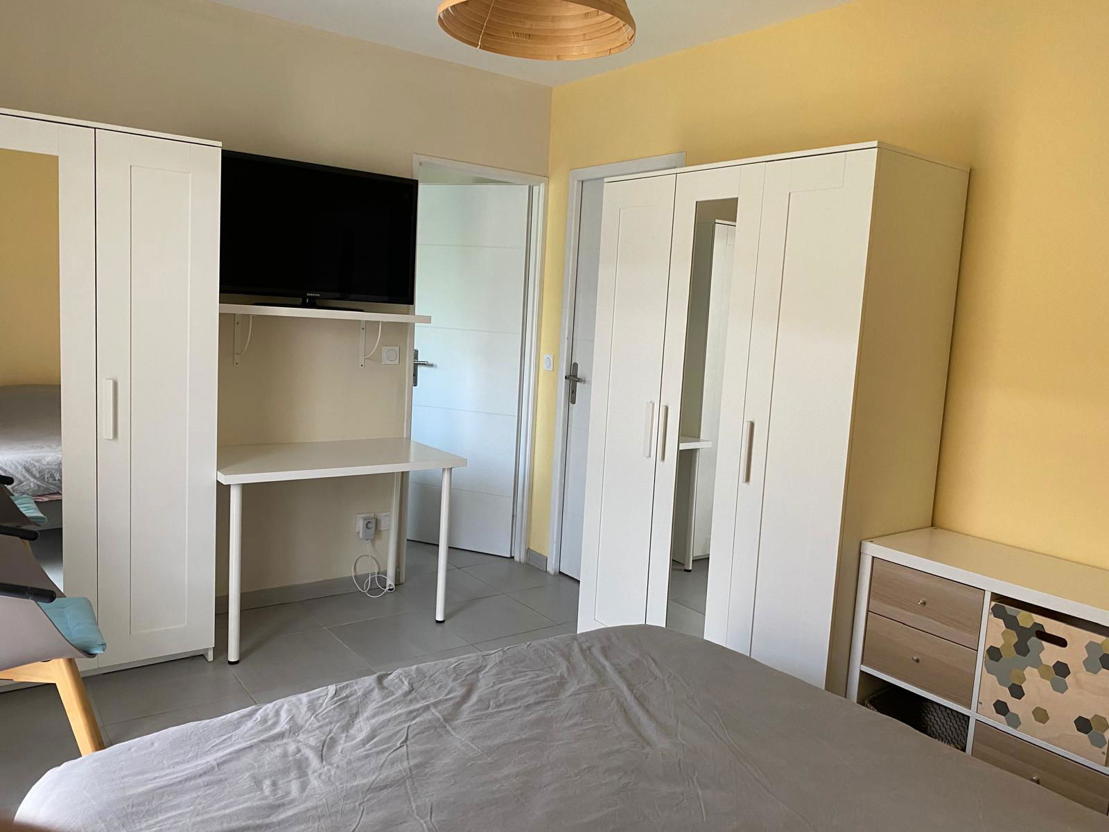 Entire Home Pont-Saint-Esprit 229878