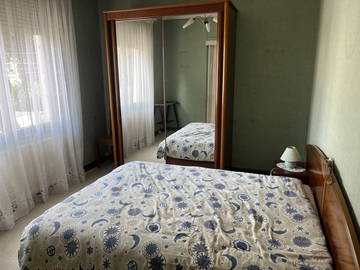 Roomlala | Shared accommodation in a large 1-story house with 3 bedrooms.