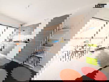 Roomlala | SHARED ACCOMMODATION METRO 7 PIERRE ET MARIE CURIE