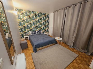 Roomlala | Shared accommodation near the center of Paris