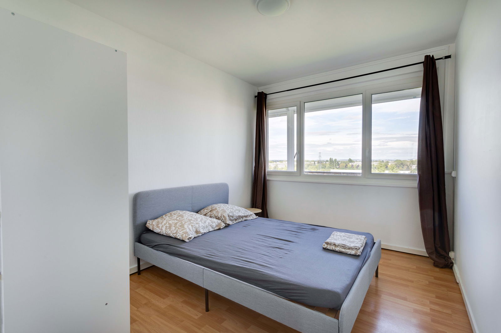 Homestay Ris-Orangis 324005