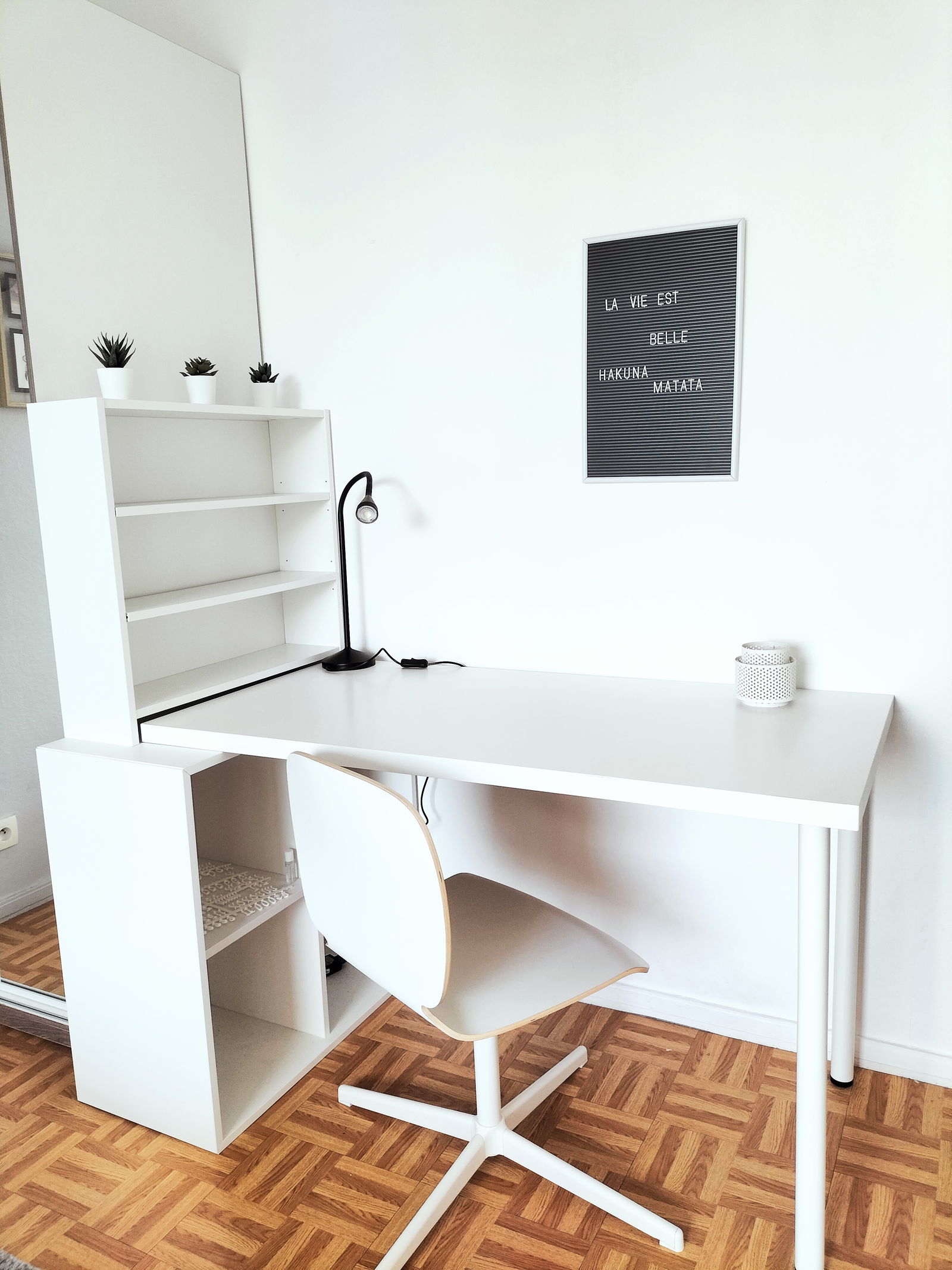 Colocation Tours 256671