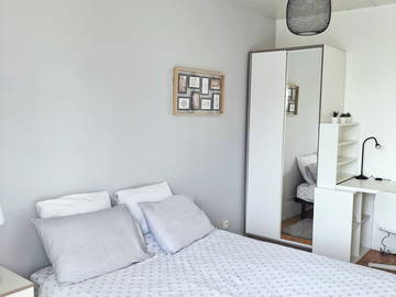 Colocation Tours 256671-7