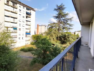 Colocation Tours 256671-9