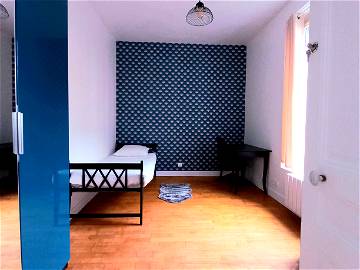 Roomlala | Shared apartment renovated Cergy Pontoise