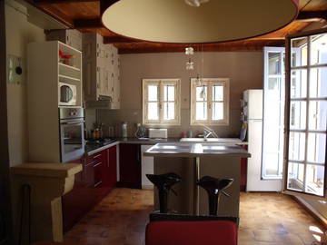 Shared Accommodation Collias 158143-4