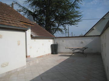 Colocation à louer à Auxerre - photo 1 : balcon-1