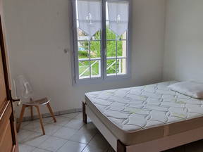 SHARED ROOM IN VILLA IDEAL FRONTALIERS