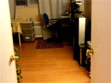 Roomlala | Short Term Bachelor Apartment Rent, All Utilities Included!!