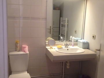 Meddelande: Chambre Individuelle Dans Apt Avec Belle Terrasse Ensoleillé