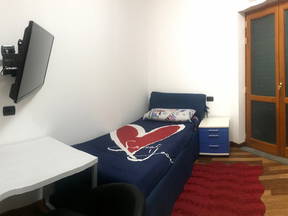 Single Room Near The Metro