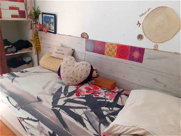 Roomlala | Single Room With Balcony. Nearby Park Guell
