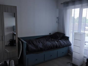Roomlala | Single shared room
