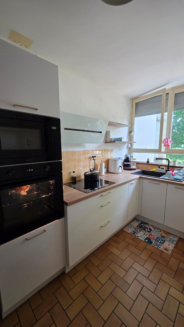 Colocatie Avon 611283