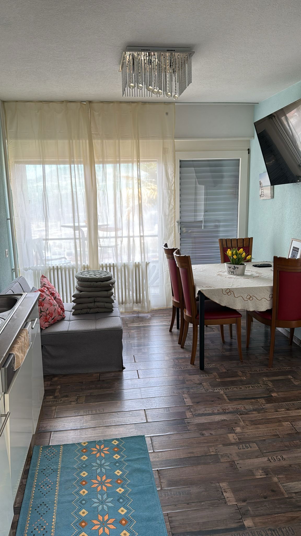 Independent Studio Lugano 460204
