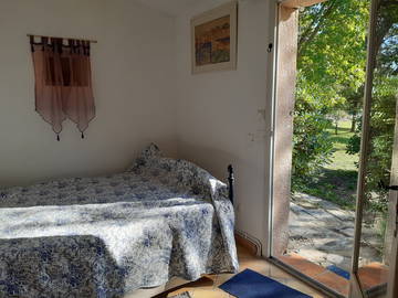 Roomlala | Small Country House 8 km from Aix Cezanne Site