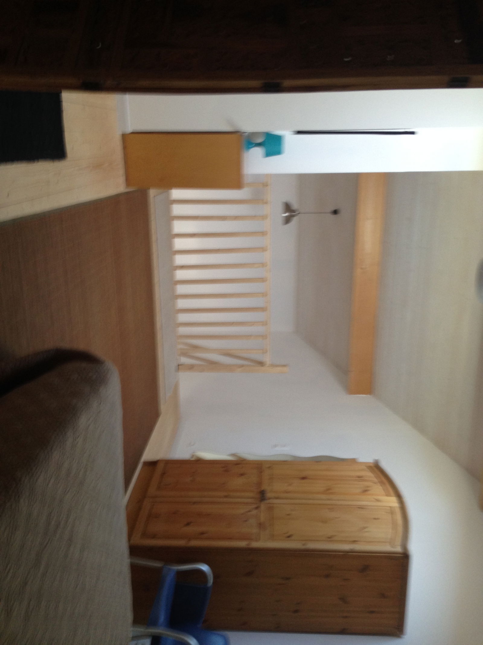 Independent Studio Tosse 85188