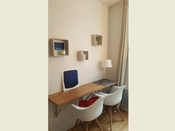 Roomlala | Small, Renovated and Bright Studio in Bastille